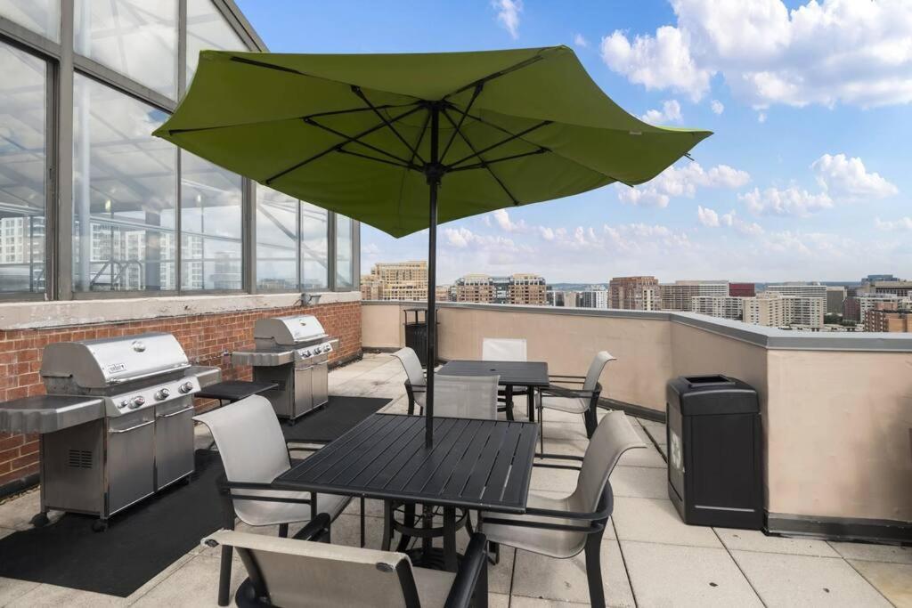 Incredible Apartment With Rooftop In Pentagon City Arlington Ngoại thất bức ảnh